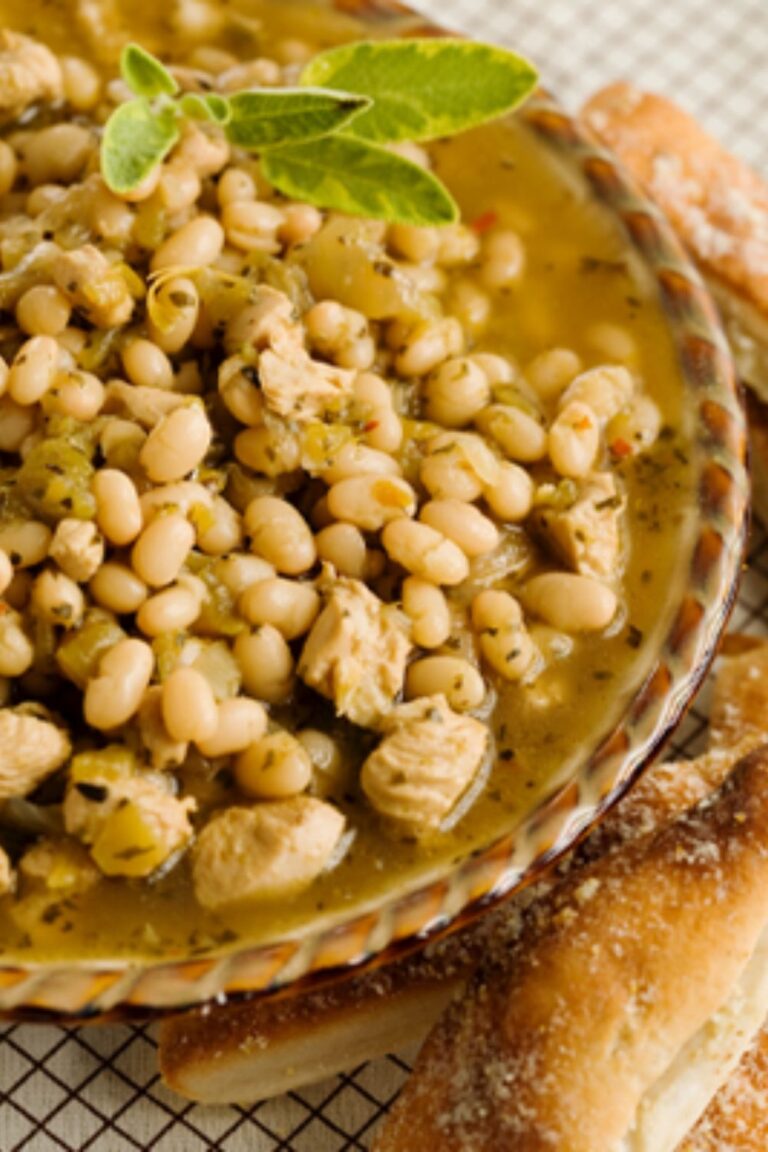 Hearty Paula Deen White Chicken Chili Recipe