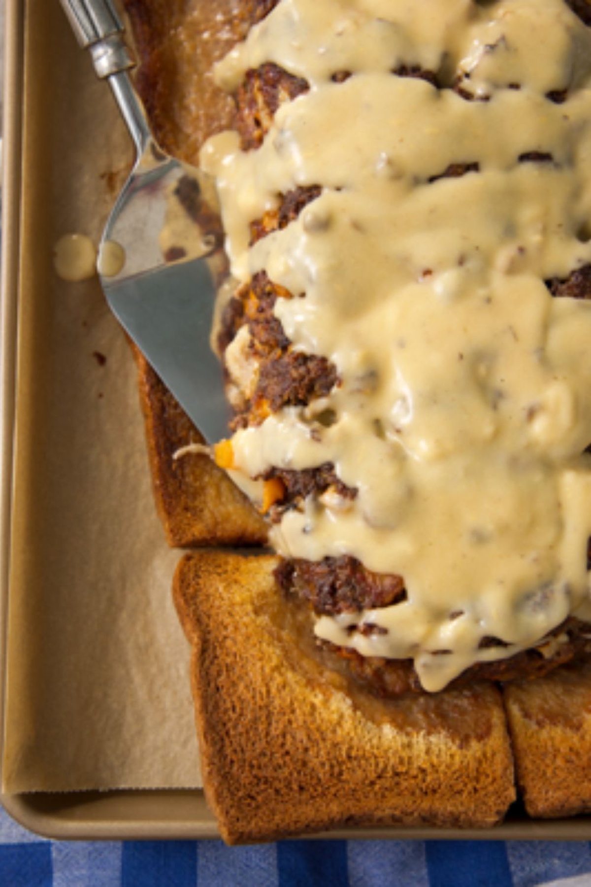 Hearty Paula Deen Cheeseburger Meatloaf Recipe