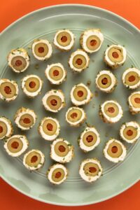 Crispy Pioneer Woman Olive Cheese Balls Recipe