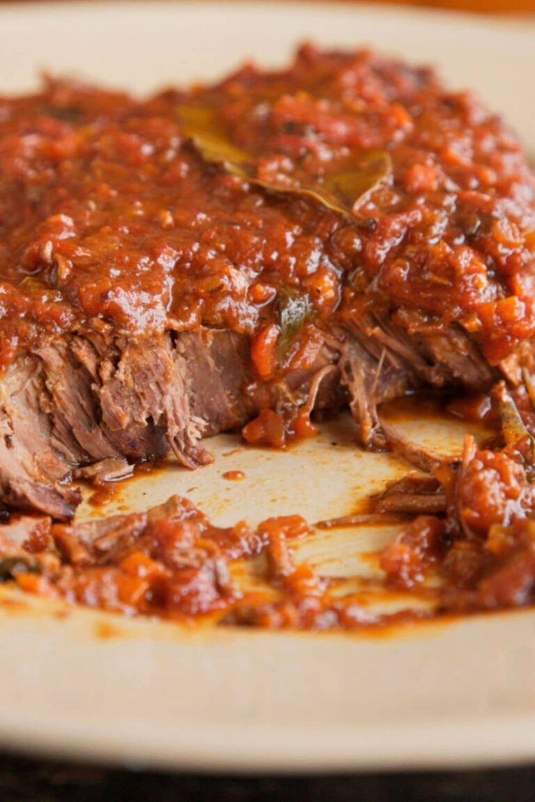Hearty Pioneer Woman Swiss Steak Recipe