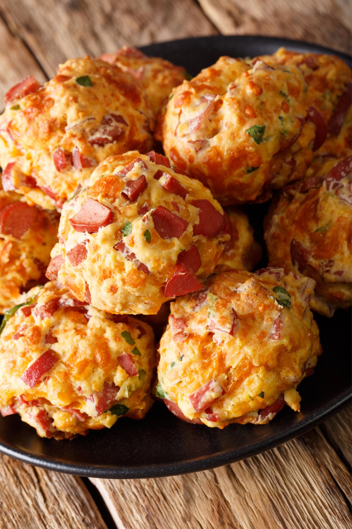 Cheesy Pioneer Woman Sausage Balls Recipe