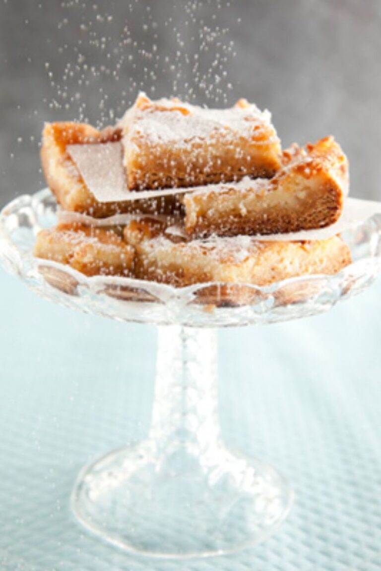 Mouthwatering Paula Deen Ooey Gooey Butter Cake Recipe