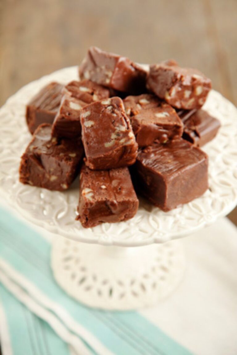 Velvety Paula Deen Old Fashioned Fudge Recipe