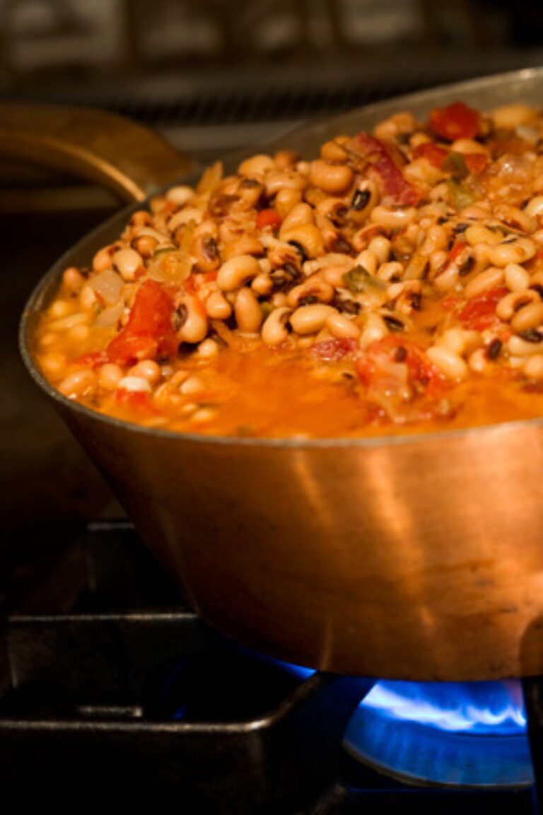 Hearty Paula Deen Black Eyed Peas Recipe