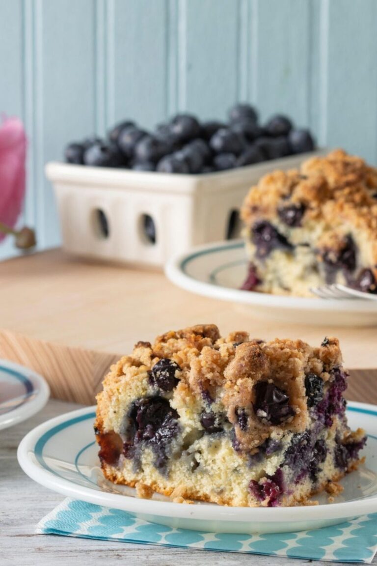 Mouthwatering Pioneer Woman Blueberry Buckle Recipe