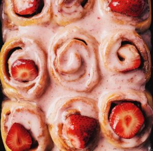 Strawberry Cinnamon Rolls Recipe