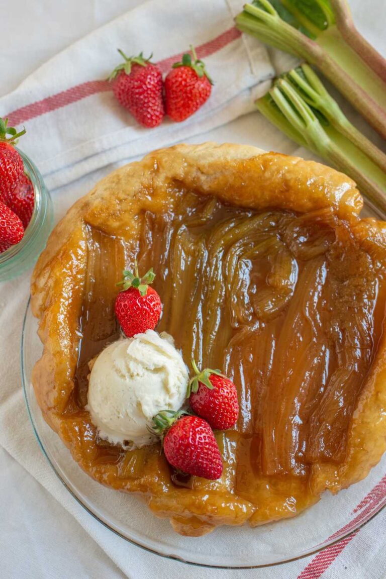Mouthwatering Jamie Oliver Rhubarb Upside Down Cake Recipe