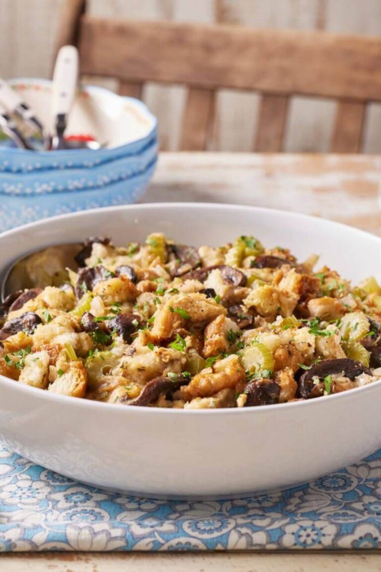 Hearty Pioneer Woman Slow Cooker Dressing Recipe