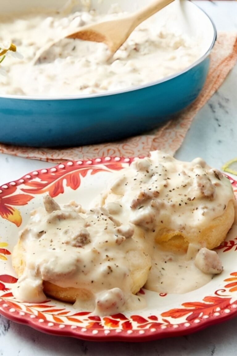 Hearty Pioneer Woman Biscuits and Gravy Recipe