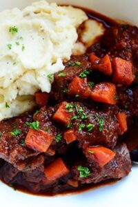 Hearty Pioneer Woman Dutch Oven Beef Stew Recipe
