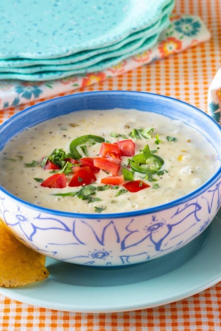 Creamy Pioneer Woman Slow Cooker Queso Recipe