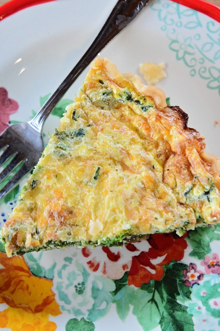 Hearty Spinach Mushroom Quiche Recipe