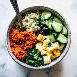 Mediterranean Quinoa Bowls with Roasted Red Pepper Sauce Recipe