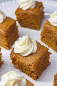Mouthwatering Paula Deen Pumpkin Bars Recipe