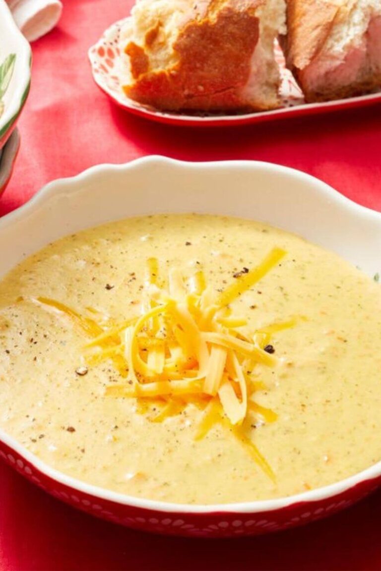 Creamy Pioneer Woman Slow Cooker Broccoli Cheese Soup Recipe